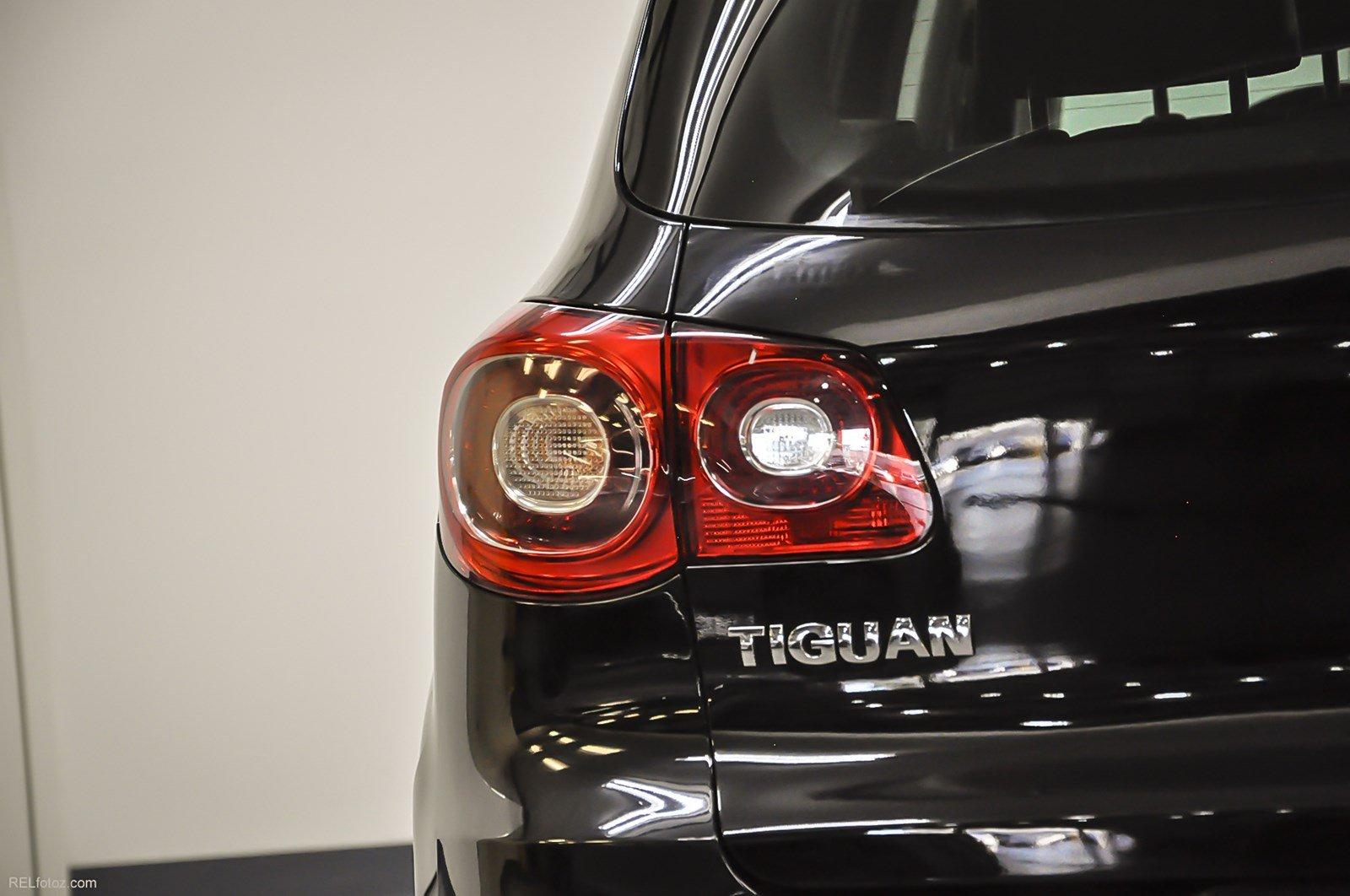 Used 2010 Volkswagen Tiguan SEL for sale Sold at Gravity Autos Marietta in Marietta GA 30060 6