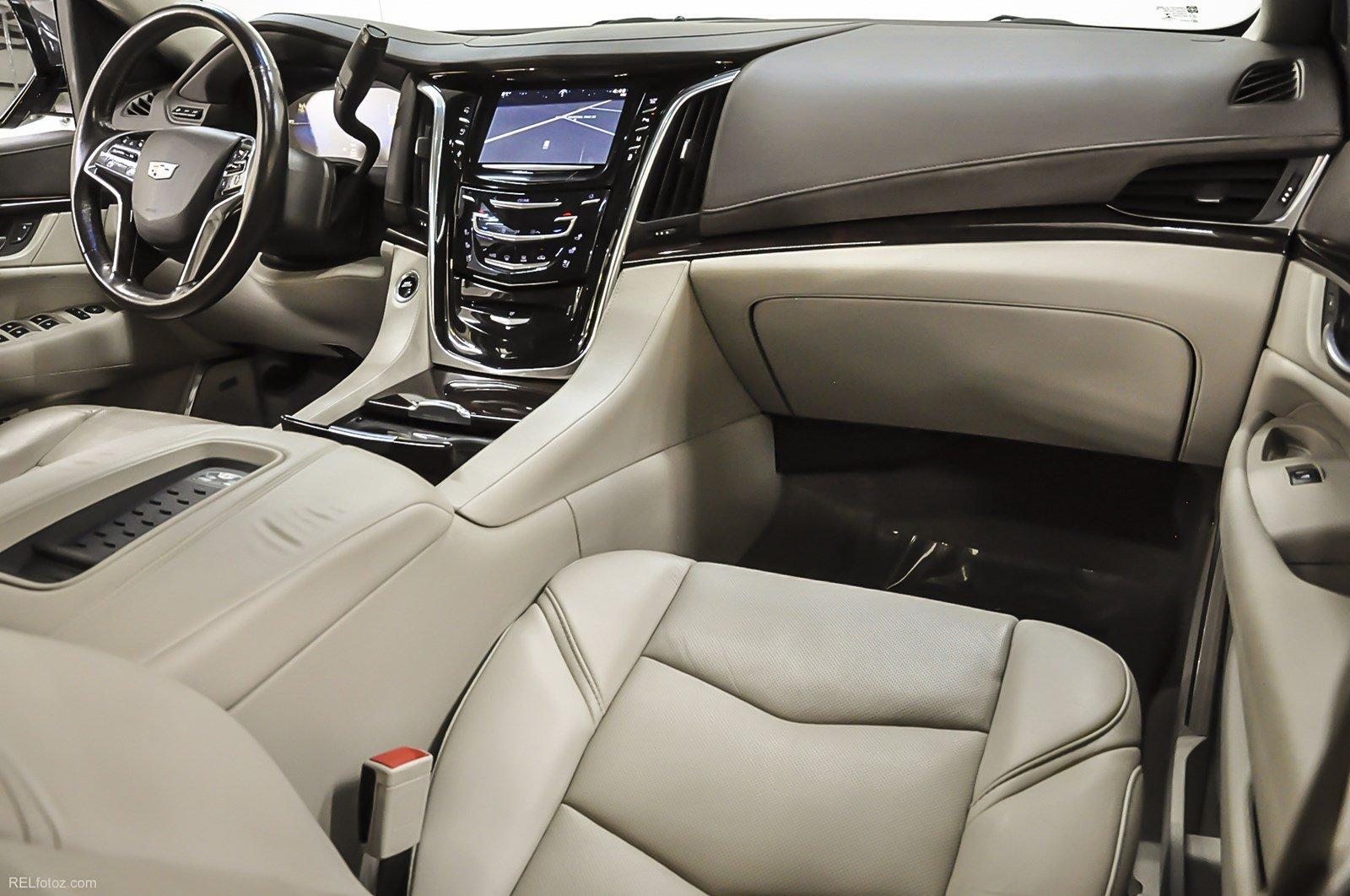 Used 2015 Cadillac Escalade Luxury for sale Sold at Gravity Autos Marietta in Marietta GA 30060 10