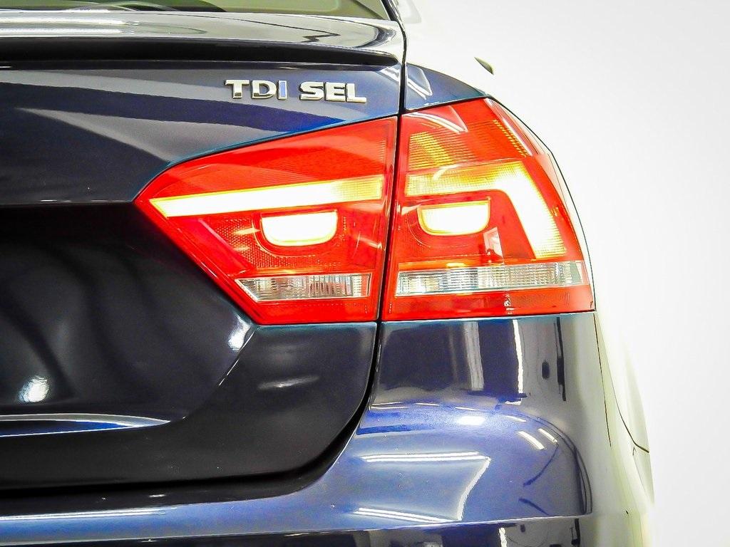 Used 2014 Volkswagen Passat TDI SEL Premium for sale Sold at Gravity Autos Marietta in Marietta GA 30060 10