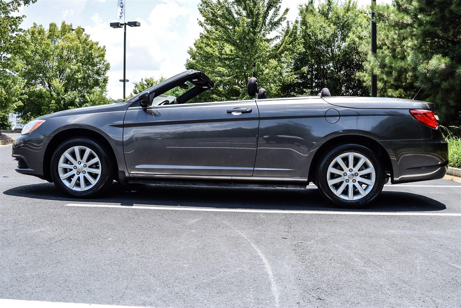 Used 2014 Chrysler 200 Touring for sale Sold at Gravity Autos Marietta in Marietta GA 30060 22