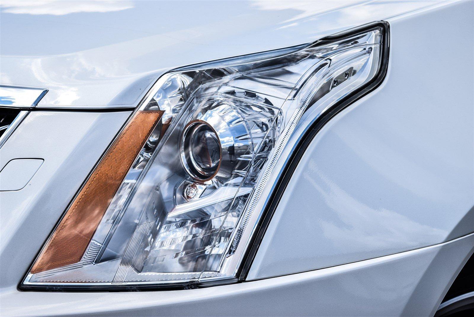 Used 2014 Cadillac SRX Premium Collection for sale Sold at Gravity Autos Marietta in Marietta GA 30060 9