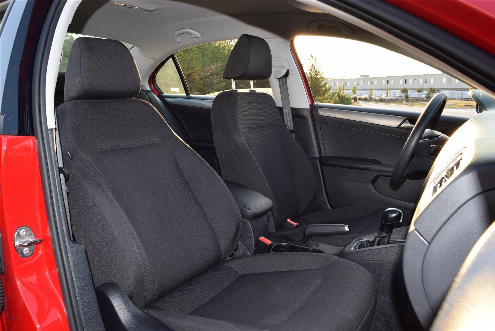 Used 2015 Volkswagen Jetta Sedan 1.8T SE for sale Sold at Gravity Autos Marietta in Marietta GA 30060 38