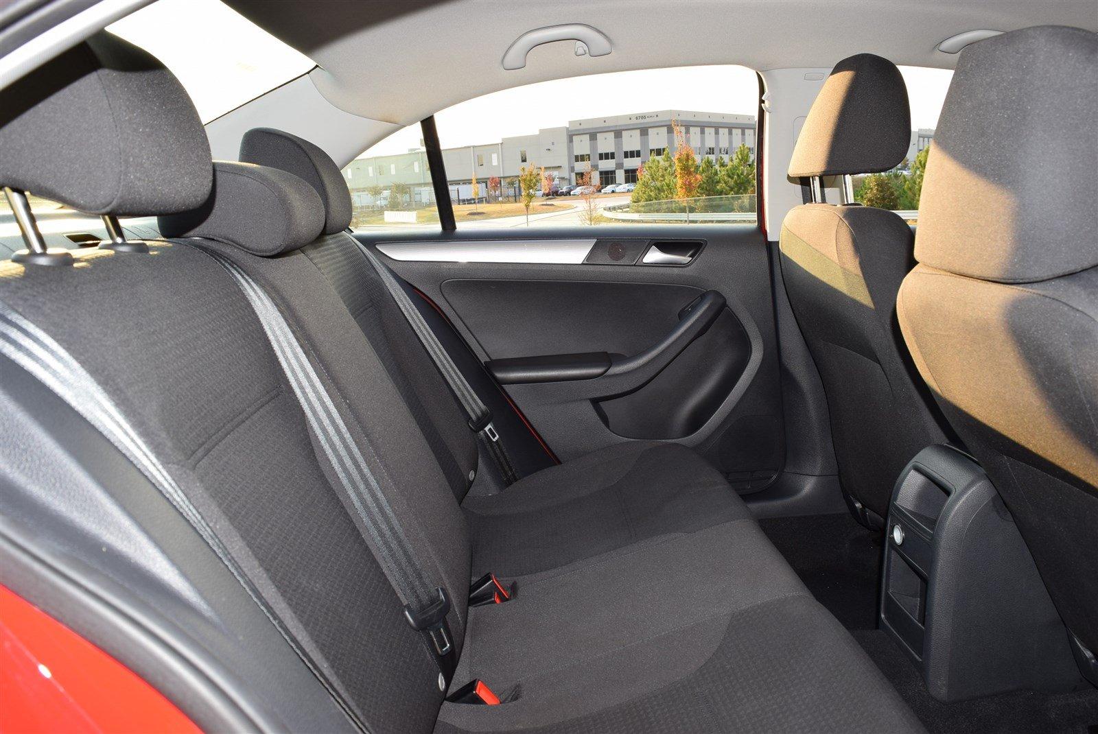 Used 2015 Volkswagen Jetta Sedan 1.8T SE for sale Sold at Gravity Autos Marietta in Marietta GA 30060 40