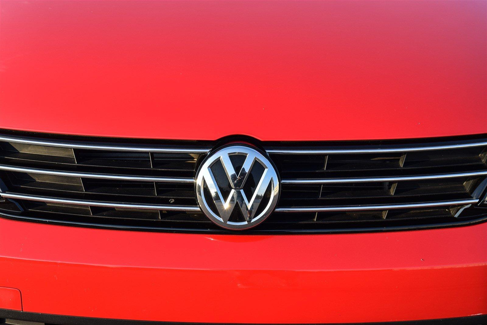 Used 2015 Volkswagen Jetta Sedan 1.8T SE for sale Sold at Gravity Autos Marietta in Marietta GA 30060 8