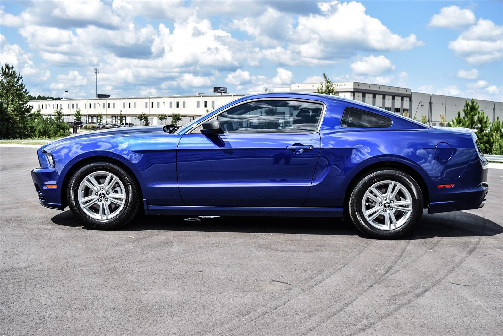 Used 2013 Ford Mustang V6 for sale Sold at Gravity Autos Marietta in Marietta GA 30060 33