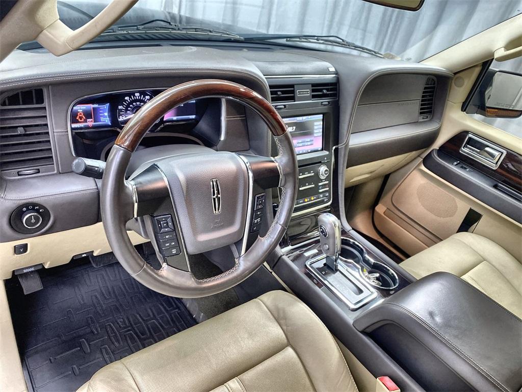 Used 2015 Lincoln Navigator Base for sale $31,574 at Gravity Autos Marietta in Marietta GA 30060 29