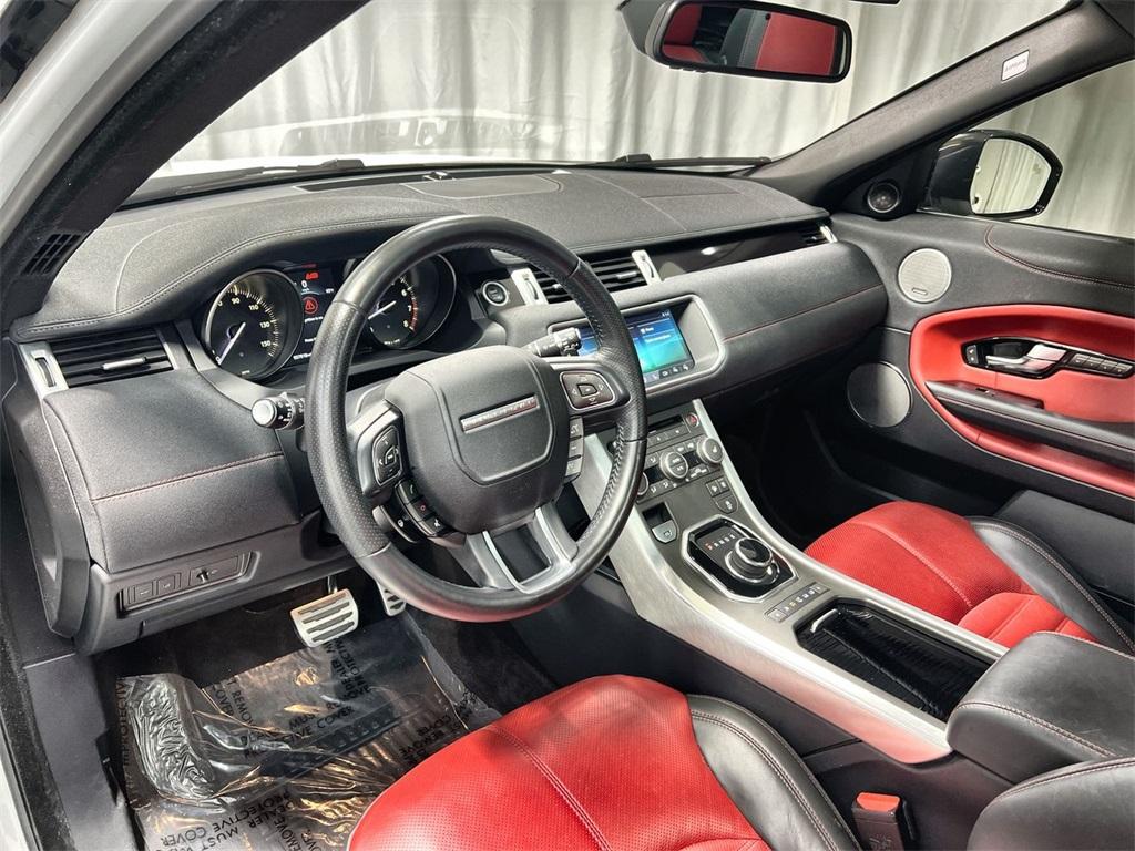 Used 2019 Land Rover Range Rover Evoque HSE Dynamic for sale $46,172 at Gravity Autos Marietta in Marietta GA 30060 39