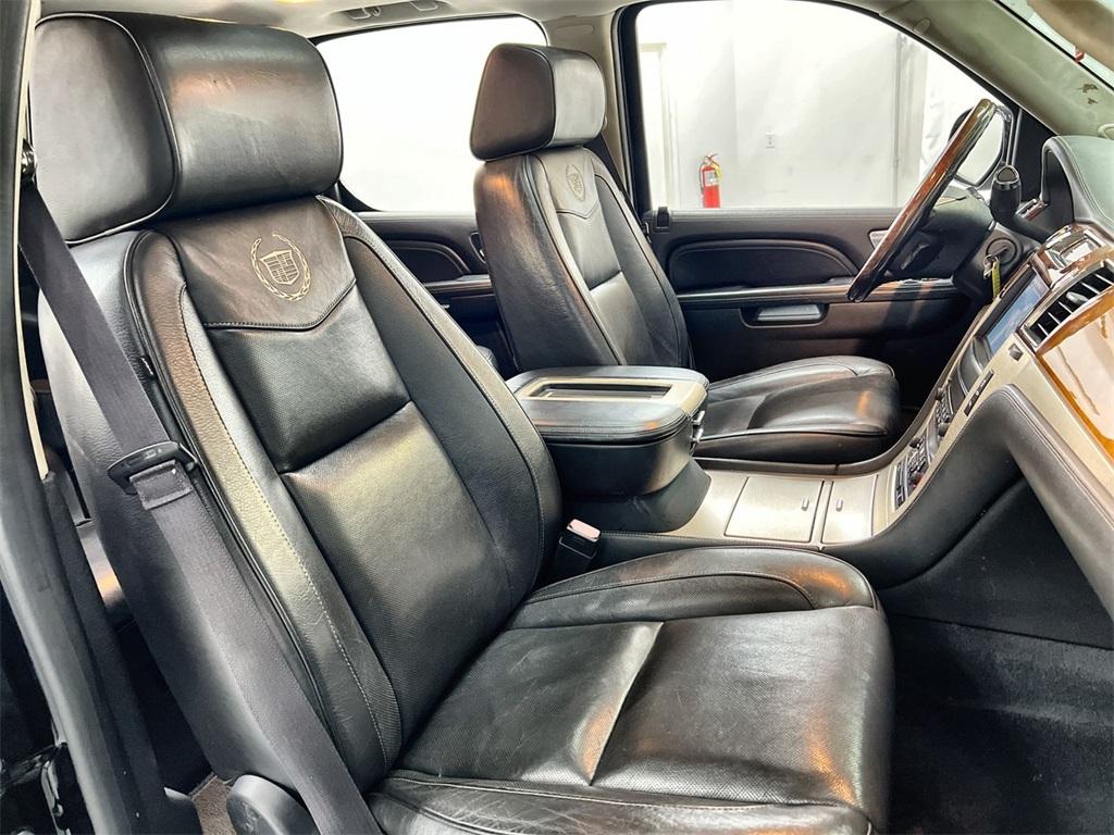 Used 2014 Cadillac Escalade ESV Platinum Edition for sale $15,999 at Gravity Autos Marietta in Marietta GA 30060 17