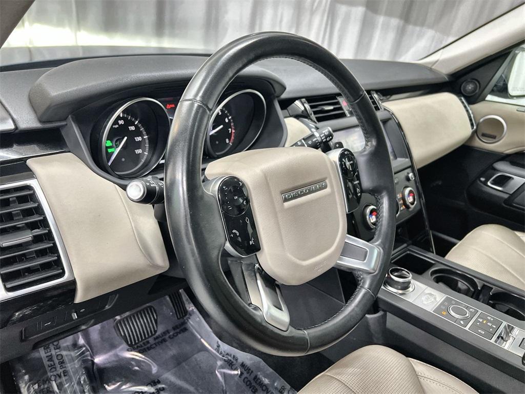 Used 2019 Land Rover Discovery SE for sale $38,998 at Gravity Autos Marietta in Marietta GA 30060 22
