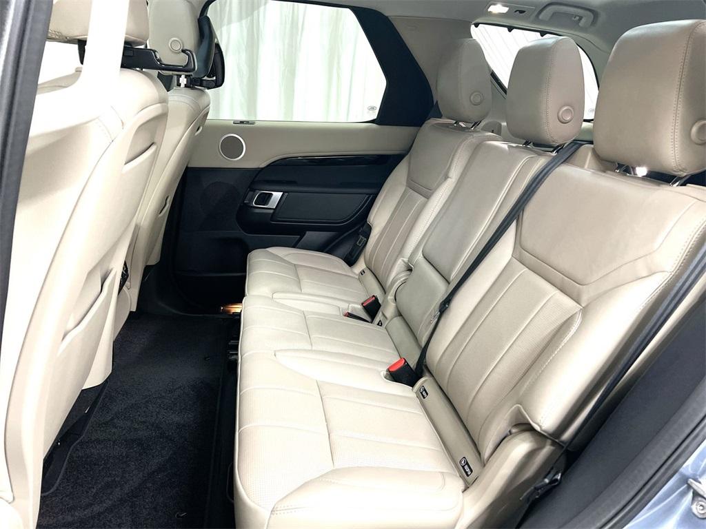 Used 2019 Land Rover Discovery SE for sale $38,998 at Gravity Autos Marietta in Marietta GA 30060 41