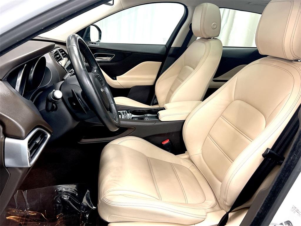 Used 2017 Jaguar F-PACE 35t Prestige for sale $34,998 at Gravity Autos Marietta in Marietta GA 30060 15