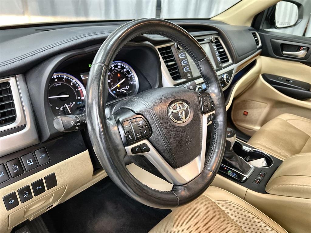 Used 2019 Toyota Highlander Limited for sale $38,919 at Gravity Autos Marietta in Marietta GA 30060 22