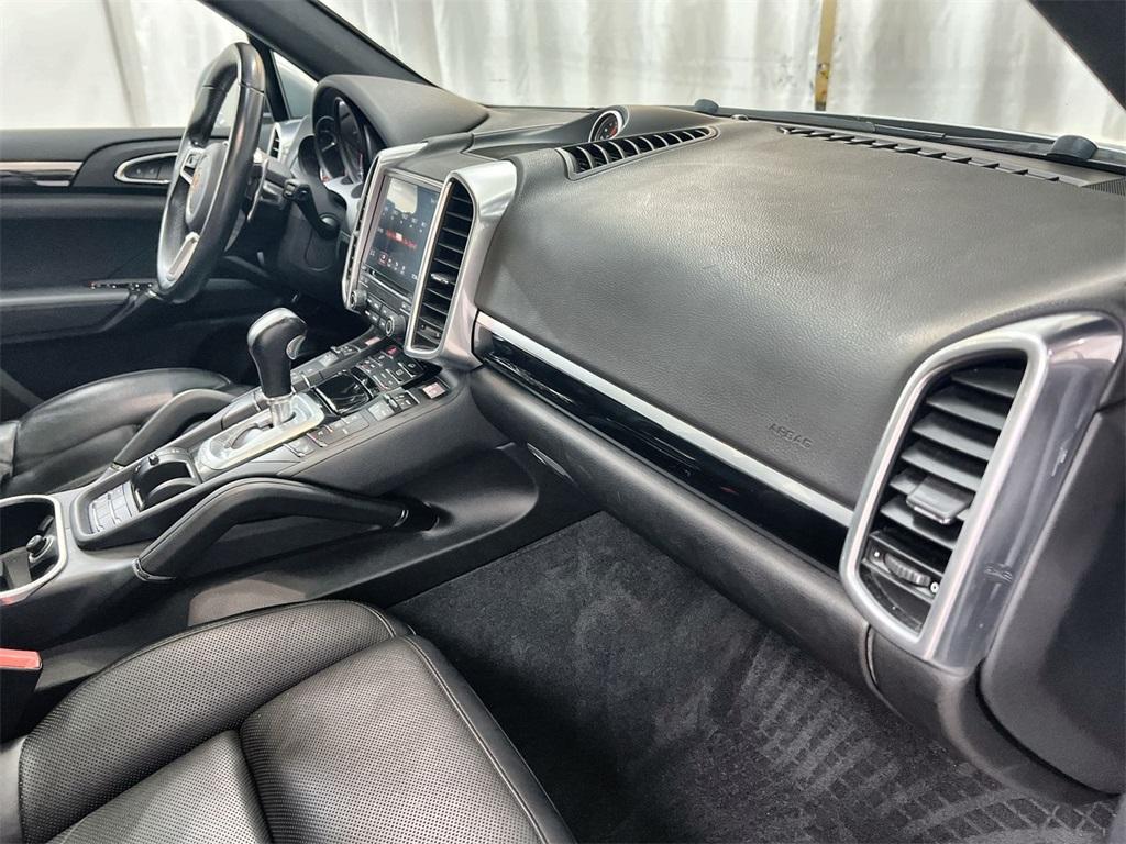 Used 2018 Porsche Cayenne Platinum Edition for sale $46,998 at Gravity Autos Marietta in Marietta GA 30060 23