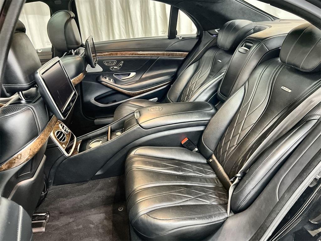 Used 2015 Mercedes-Benz S-Class S 63 AMG for sale $58,998 at Gravity Autos Marietta in Marietta GA 30060 43
