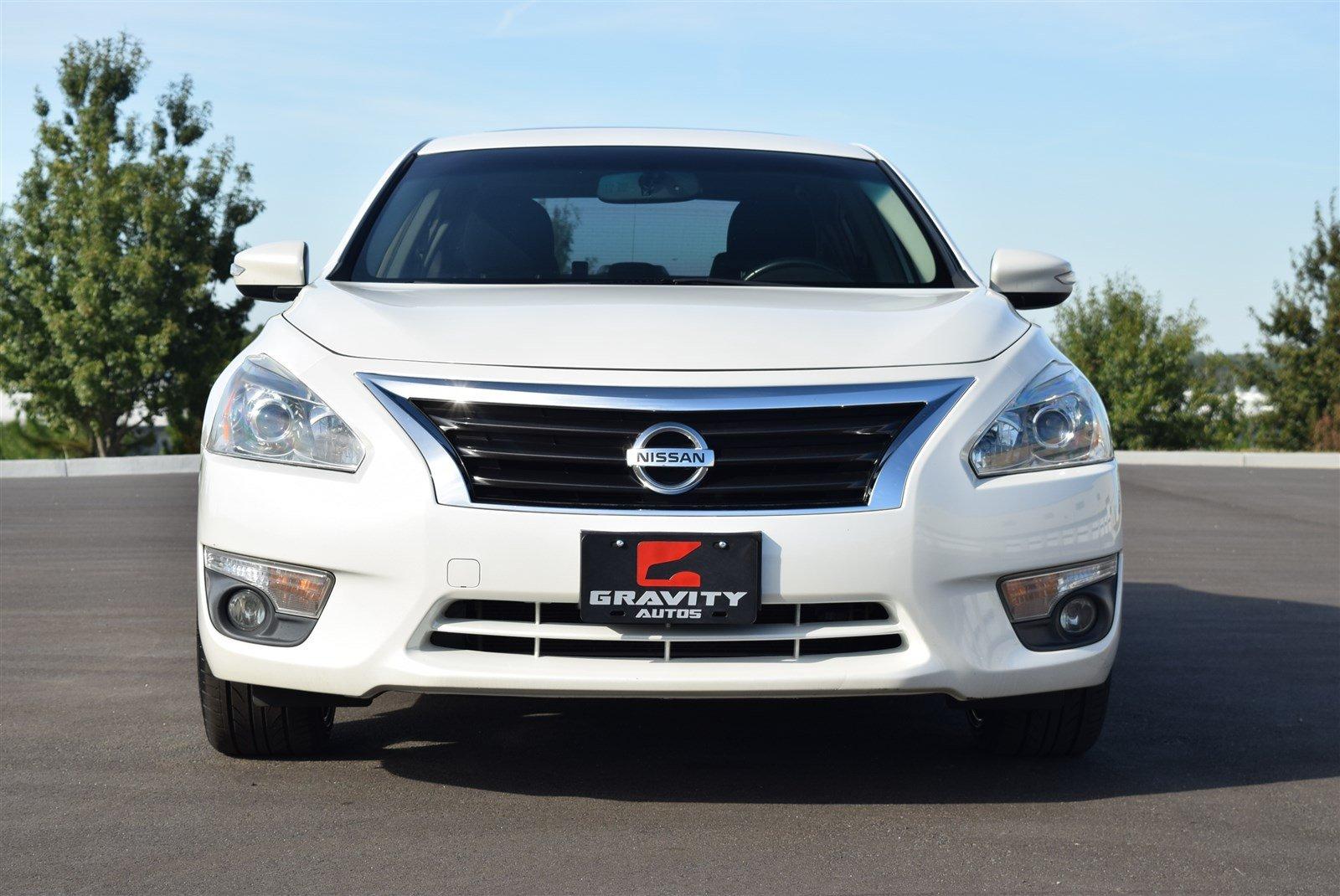 Used 2013 Nissan Altima 2.5 SV for sale Sold at Gravity Autos Marietta in Marietta GA 30060 3