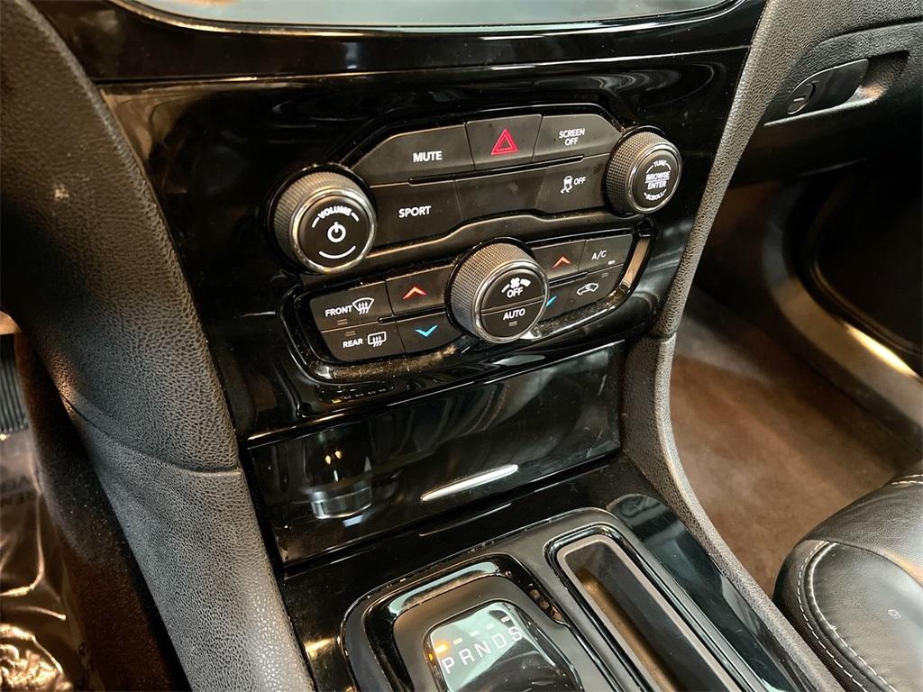 Used 2019 Chrysler 300 S for sale $25,295 at Gravity Autos Marietta in Marietta GA 30060 27