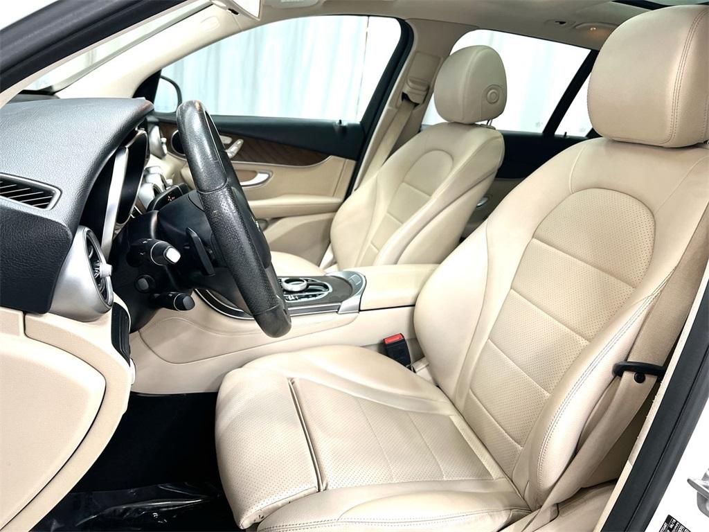 Used 2019 Mercedes-Benz GLC GLC 300 for sale Sold at Gravity Autos Marietta in Marietta GA 30060 14