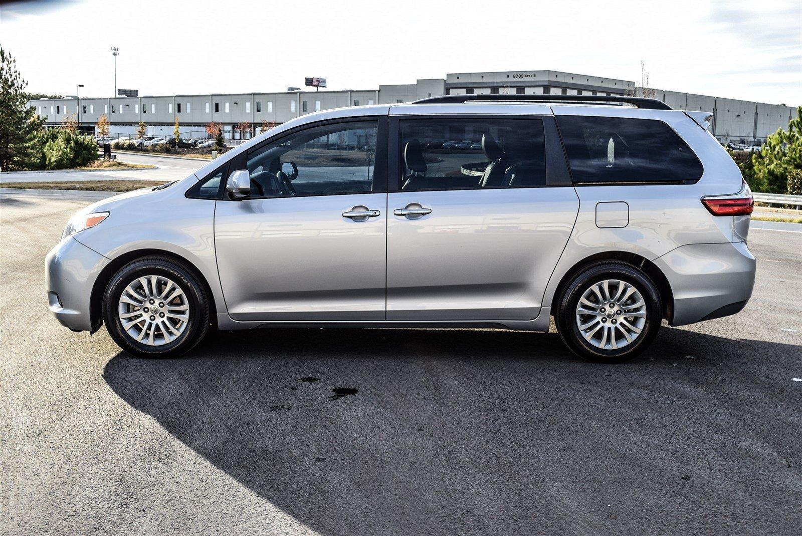 Used 2015 Toyota Sienna XLE Premium for sale Sold at Gravity Autos Marietta in Marietta GA 30060 25