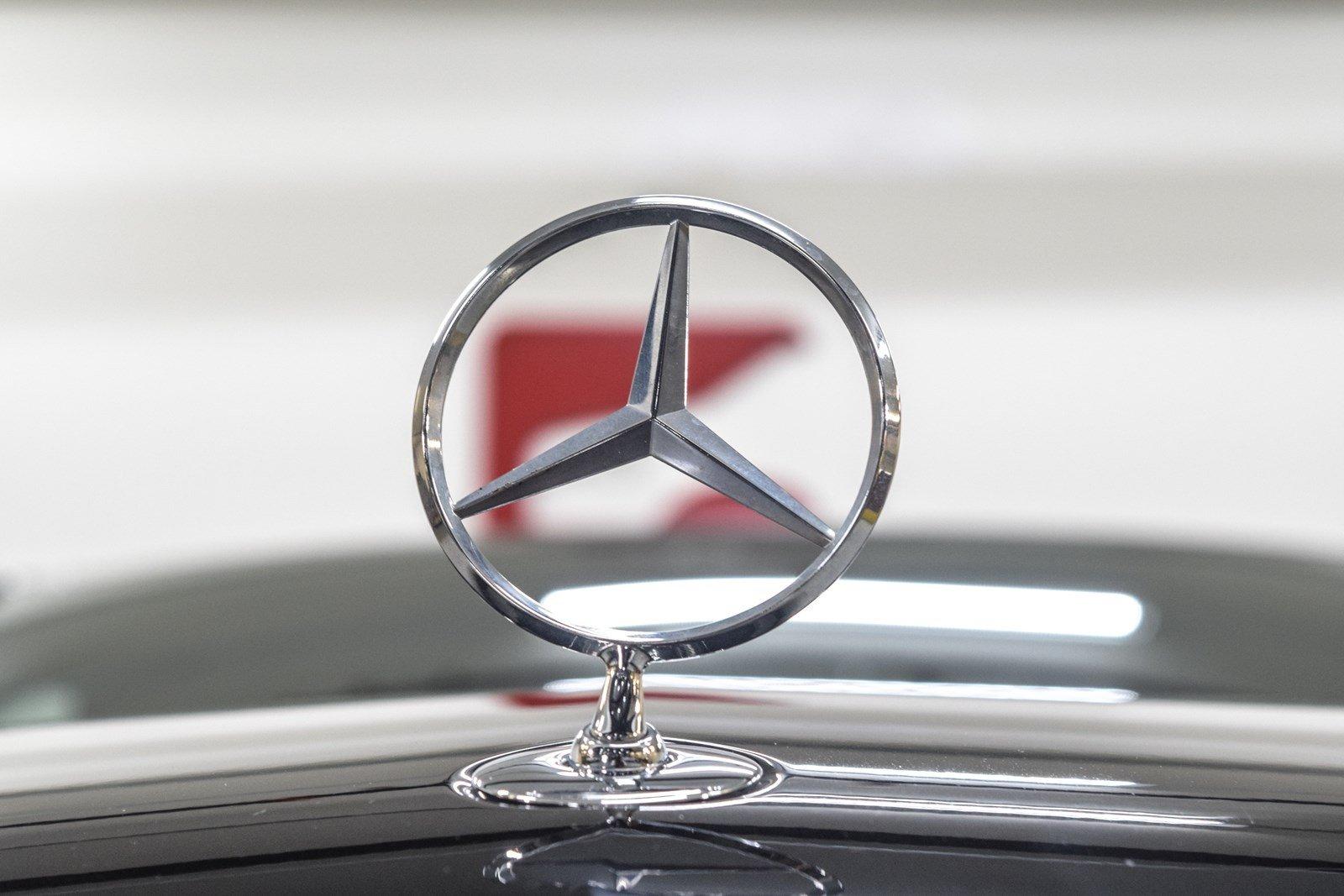 Used 2011 Mercedes-Benz E-Class E550 Luxury for sale Sold at Gravity Autos Marietta in Marietta GA 30060 9